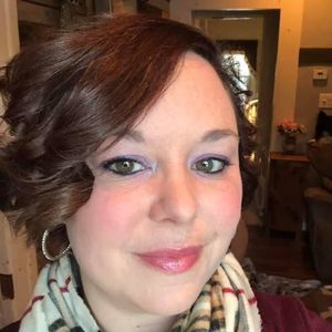 Meet your Posher, Adrienne